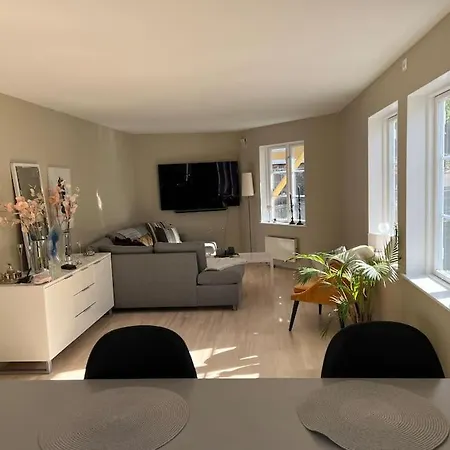 Nydelig Leilighet, Med Fantastisk Beliggenhet * Tønsberg